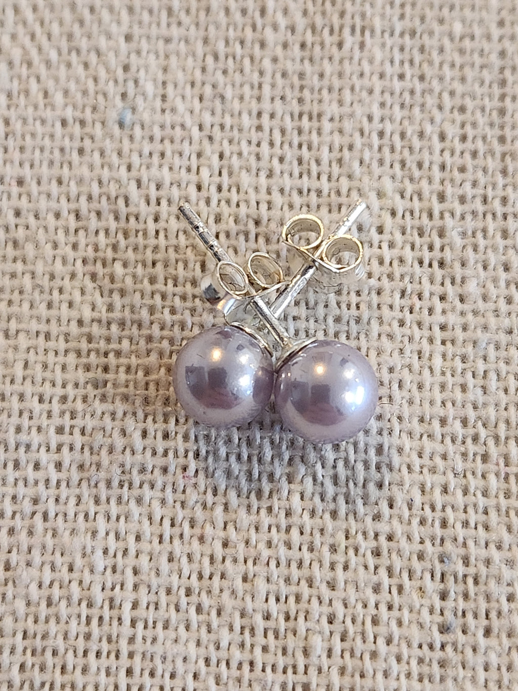 Pendientes de Perla Malva en Plata Reciclada 925 — 6 mm