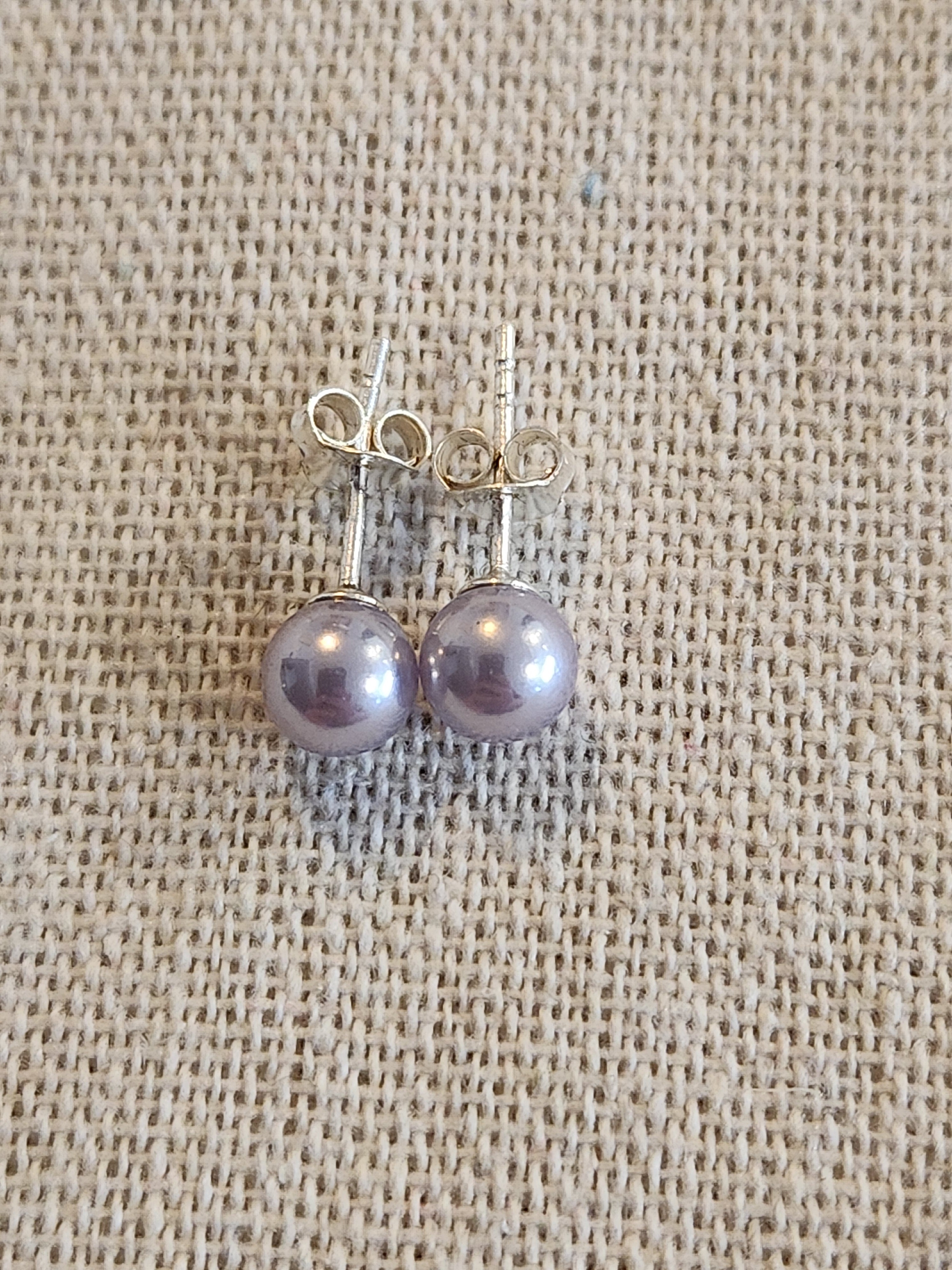 Pendientes de Perla Malva en Plata Reciclada 925 — 6 mm