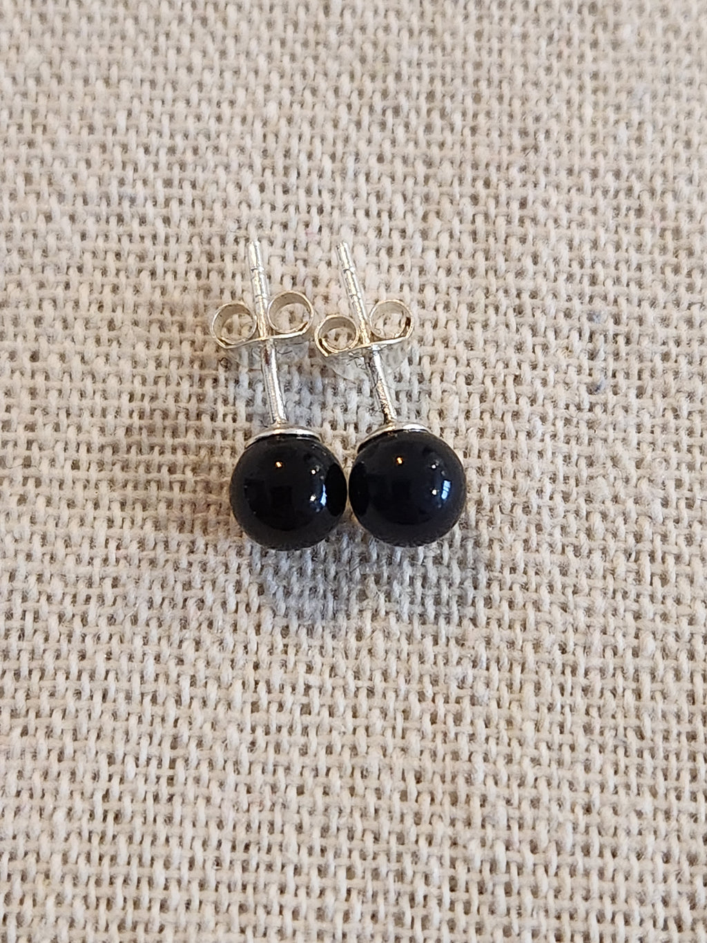 Pendientes de Perla Negra 6 mm en Plata Reciclada 925