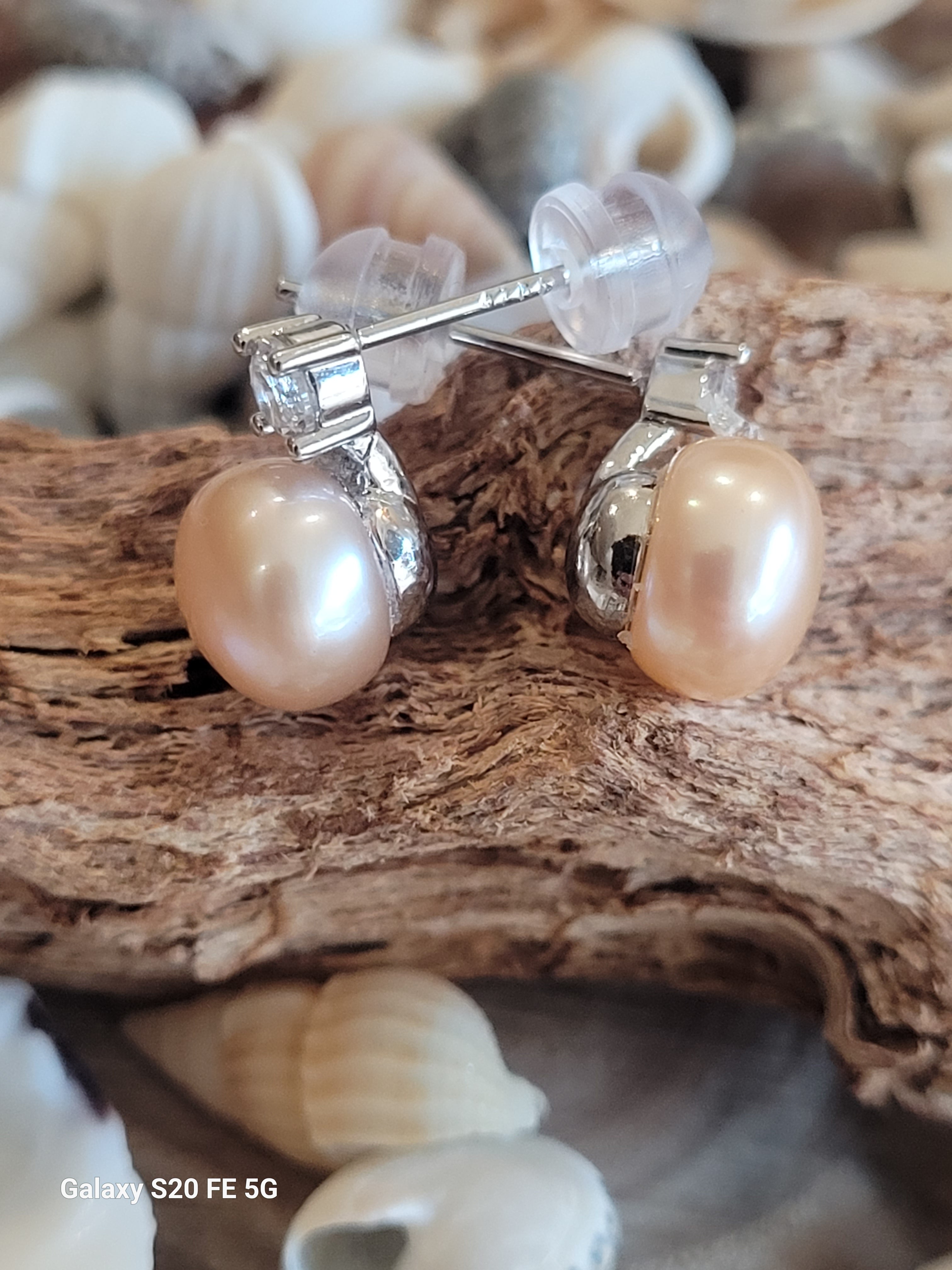 Pendientes de perla de agua dulce con CZ en plata reciclada